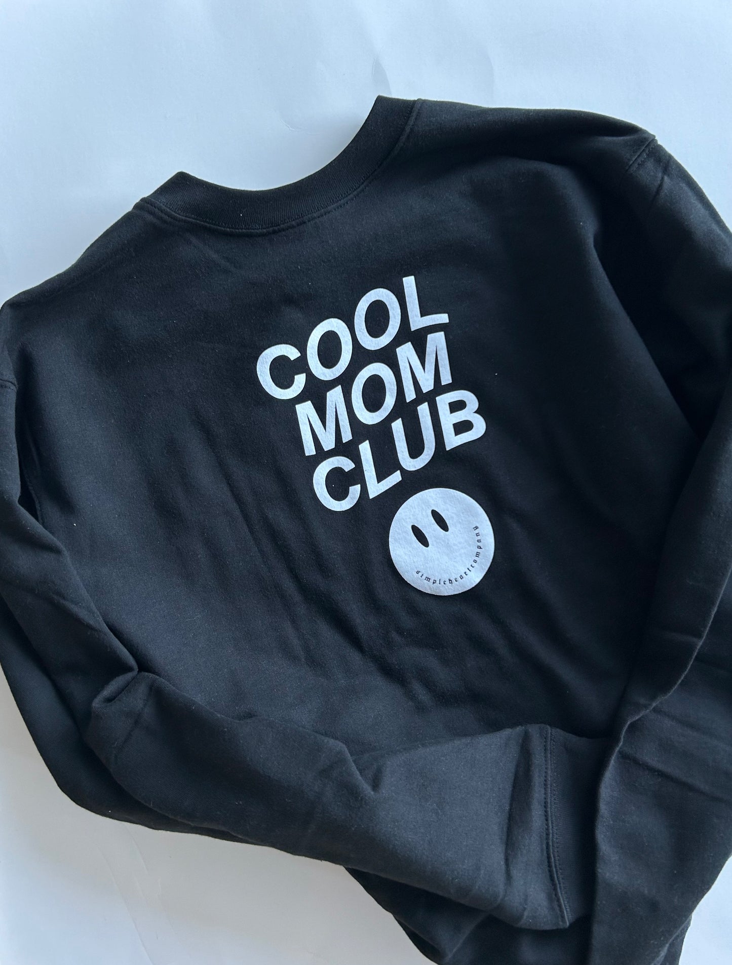 Cool Mom Club Smiley black crewneck