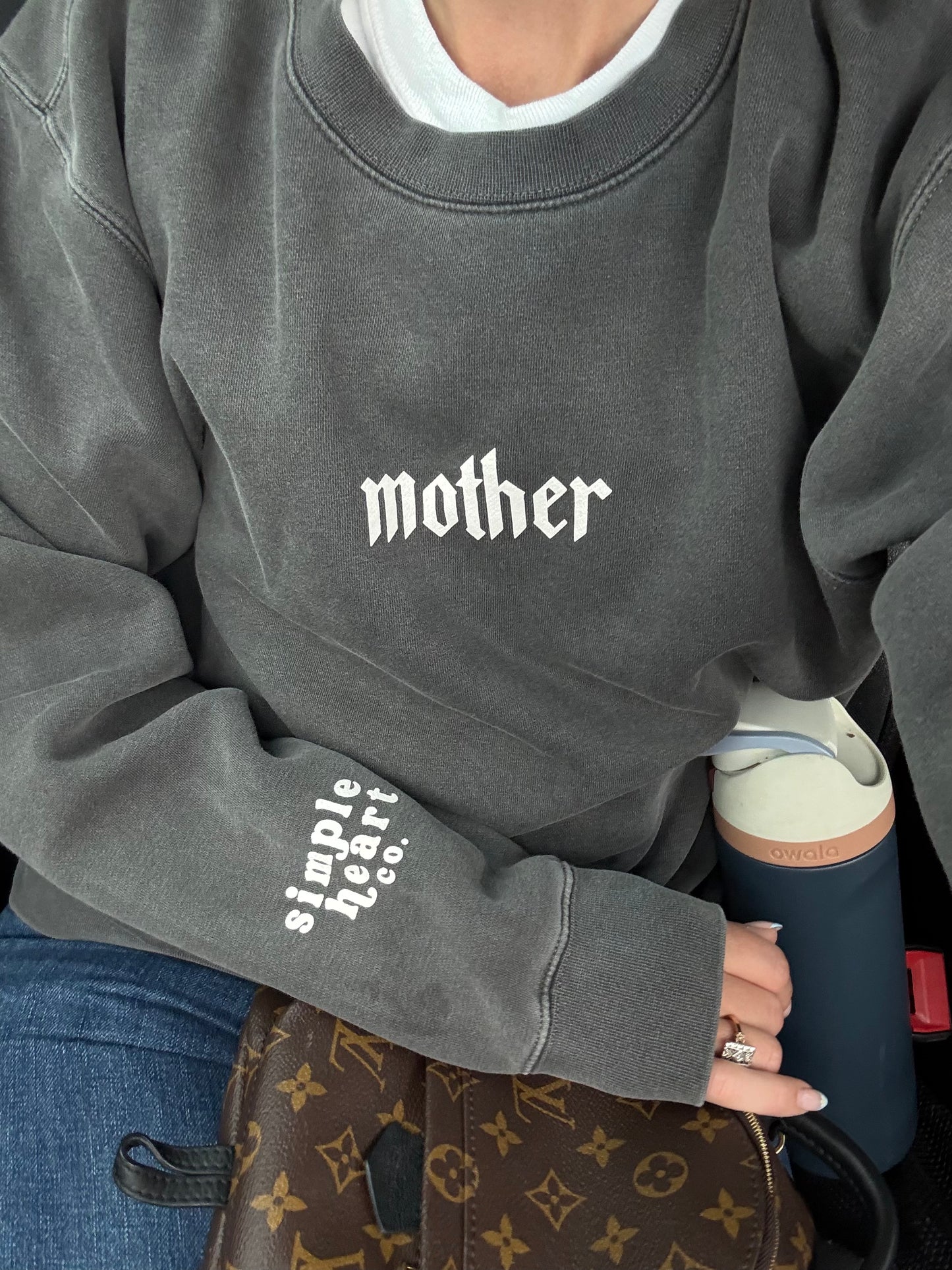 Cool mom sweatshirt collection – cozy crewnecks and mom life hoodies.
